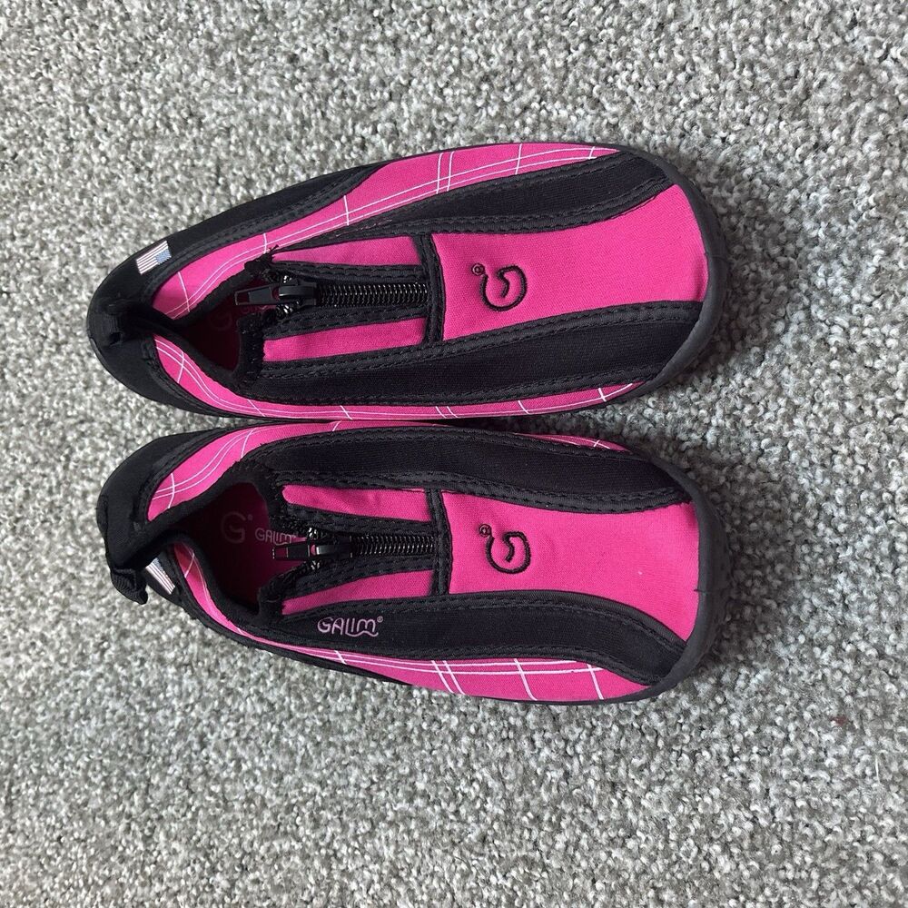 Size 8 Galim Water Shoes Pink Black Zip Slip On Lightweight Beach Swim